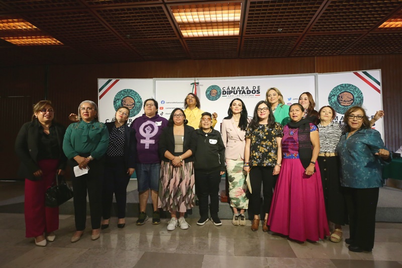 Diputadas de Morena exigen libertad para Kenia Hernández y justicia social