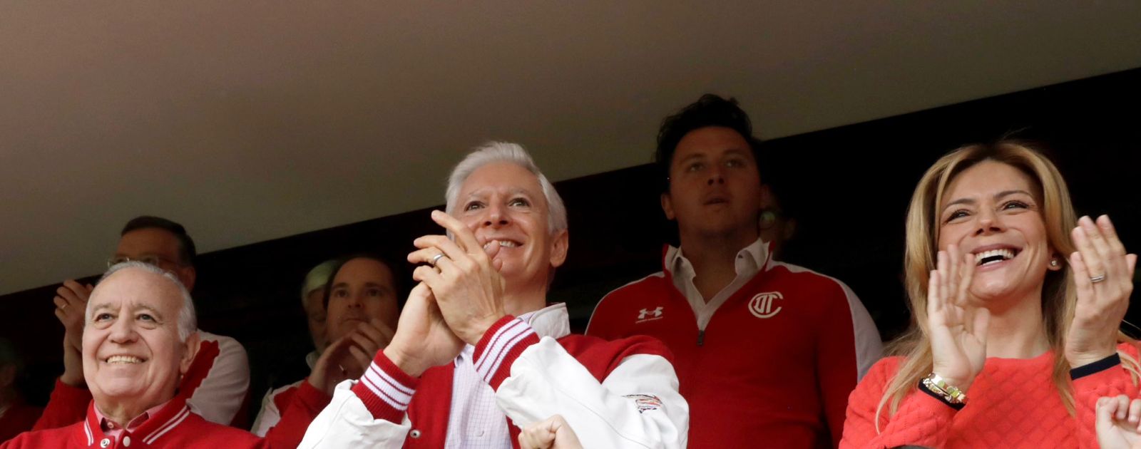 Cuestionamientos a Alfredo del Mazo por lujosas vacaciones en Madrid