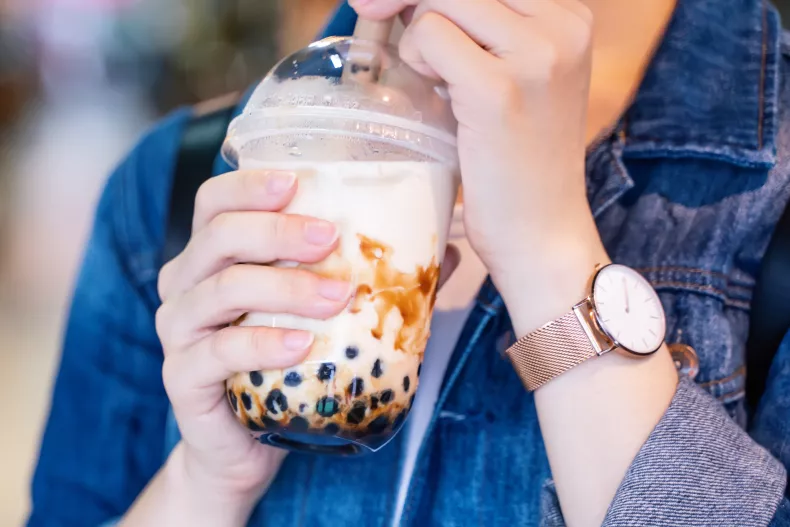 Microperlas inspiradas en el té de burbujas podrían ayudar a perder peso sin cirugía ni fármacos agresivos