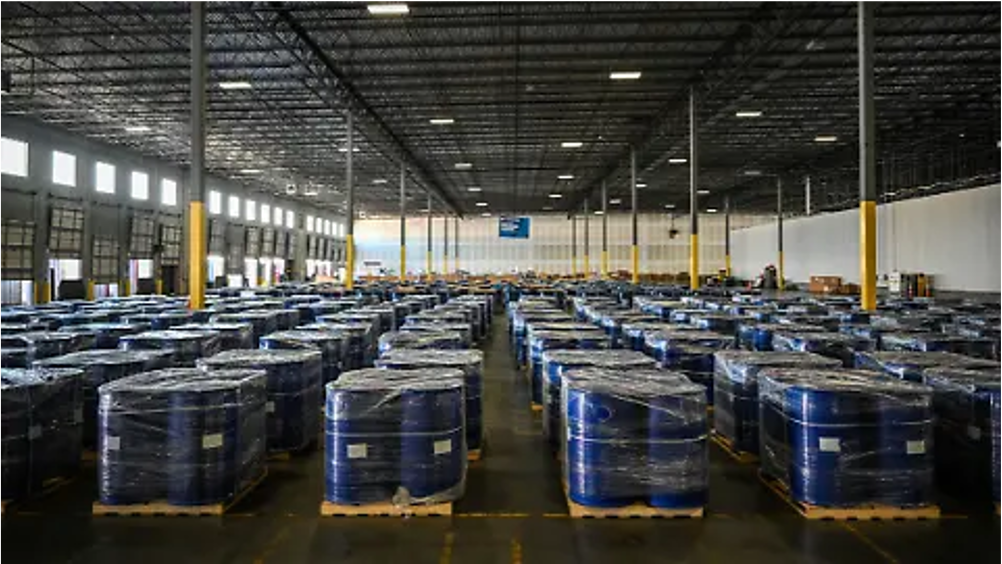 EU incauta 13 mil barriles de químicos para metanfetaminas enviados de China al Cártel de Sinaloa